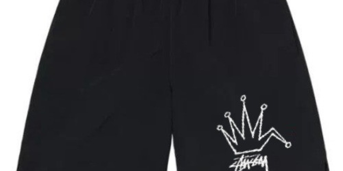 Fashion-Forward Stussy Shorts Built for the Bol