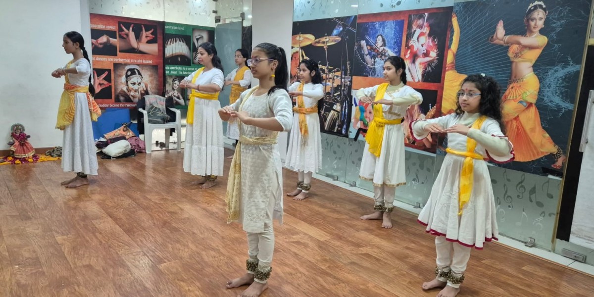 Why Aarambh is the Best Music & Dance Academy i