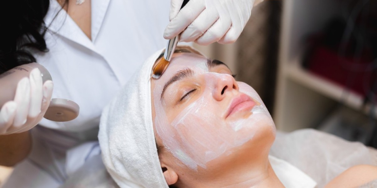 The Rise of Custom Skincare: Is It Worth It?
