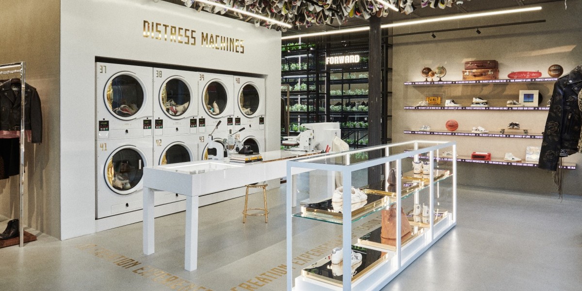fashion for a Golden Goose Sneakers Outlet