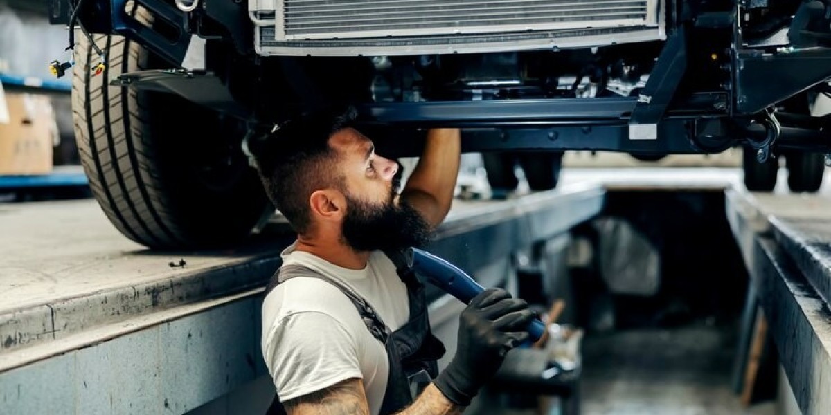 Technicians For Truck Repair In Albuquerque, NM
