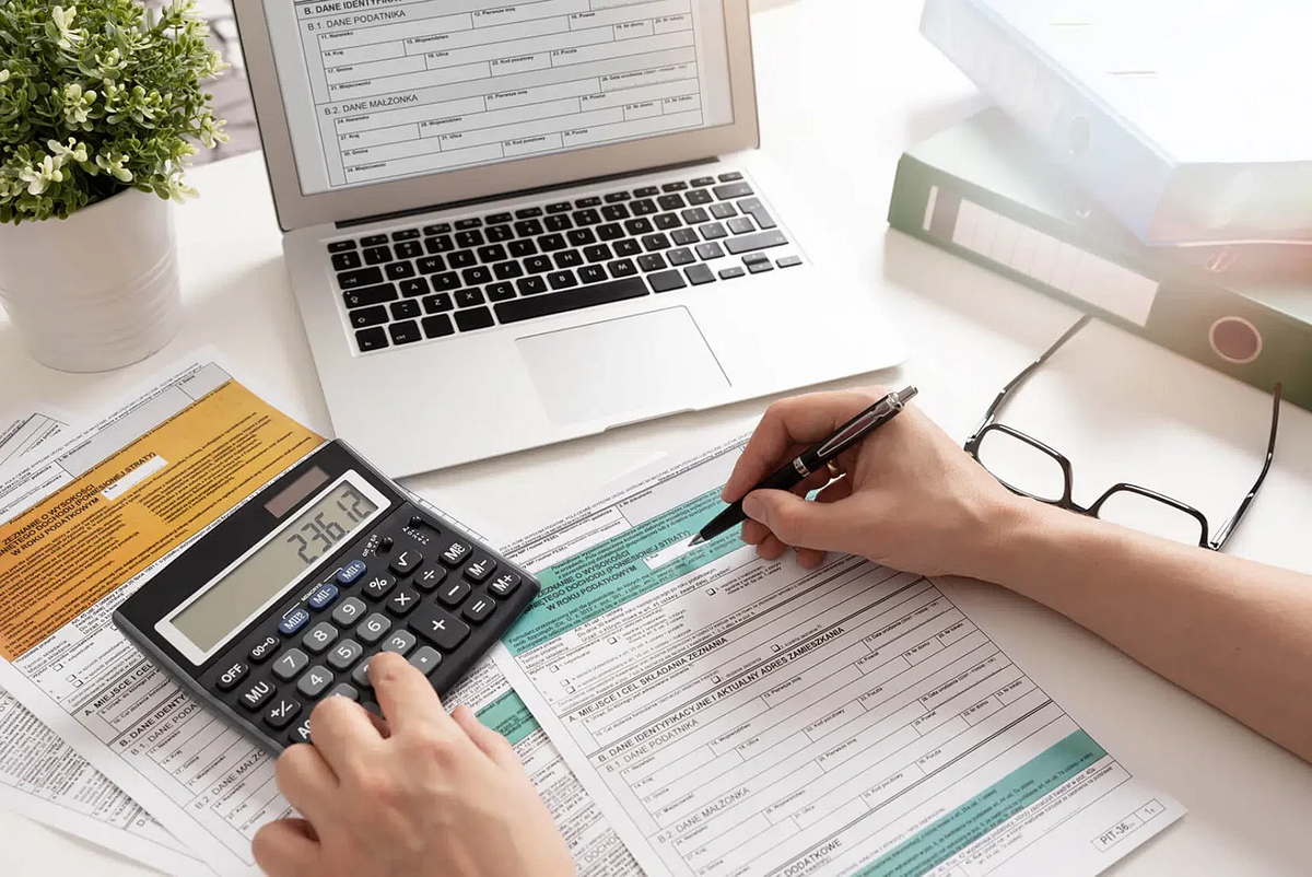 Smart Investment Ideas for Self-Employed Women Without PF or Gratuity | by James Parl | Jun, 2025 | Medium