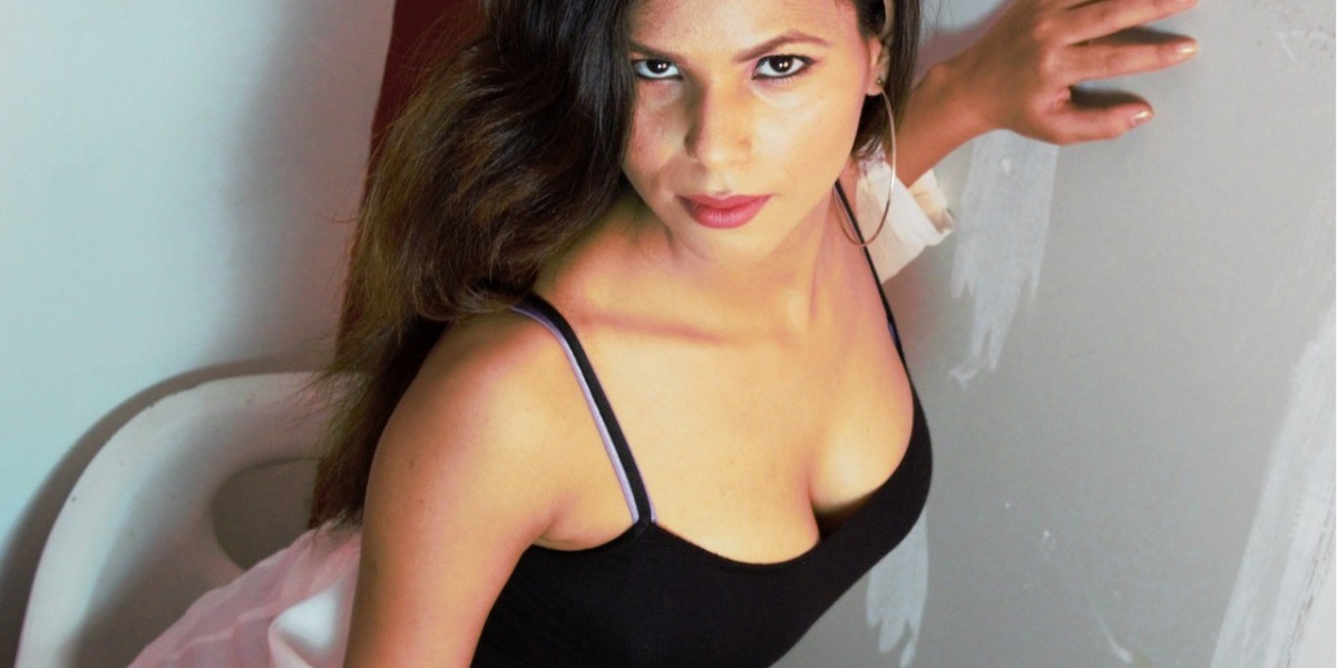 Independent Escort Abu Dhabi	+971589211300