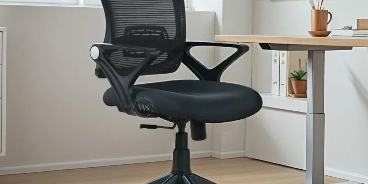 Executive Office Chairs at WoodenStreet