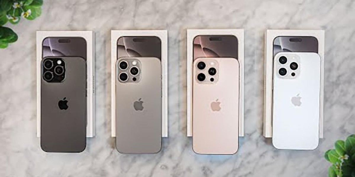 Sinh năm 2003 mua iPhone 16 Pro Max màu gì?