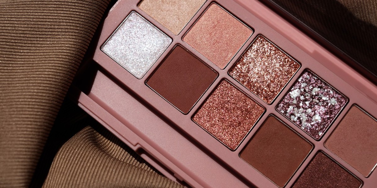 How to Choose the Perfect Eyeshadow Shade for Every Skin Tone