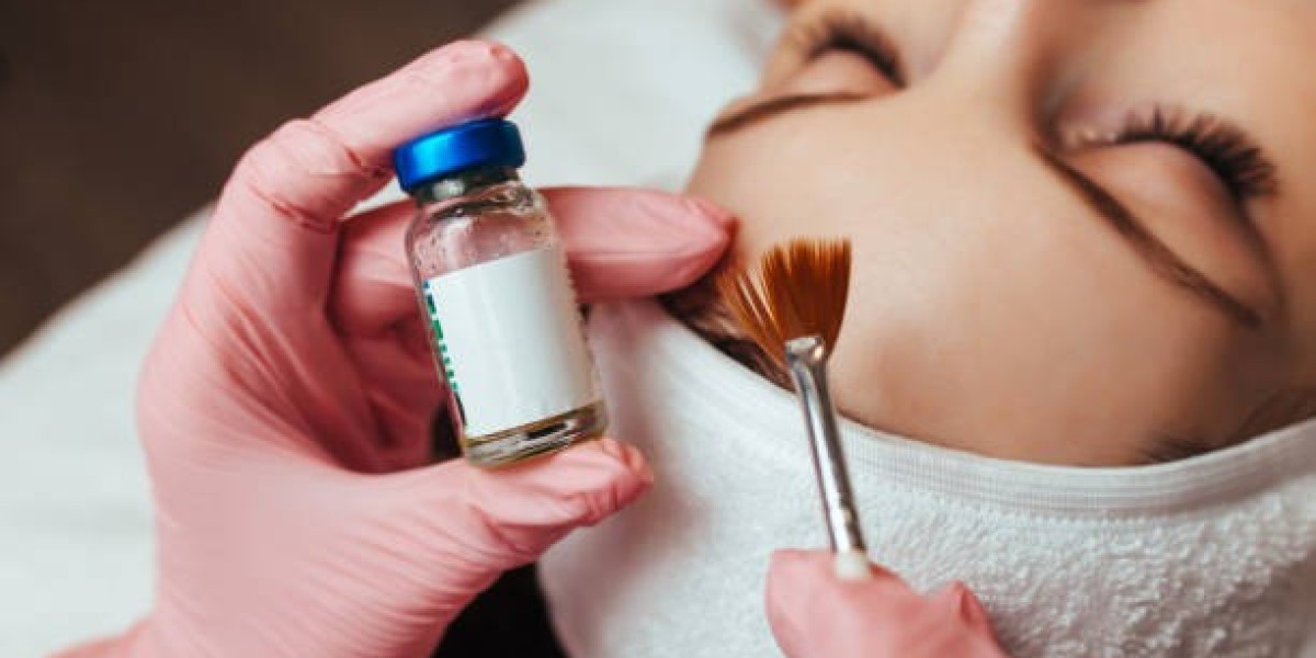 Chemical Peels in Dubai: For Acne, Scars & Wrin