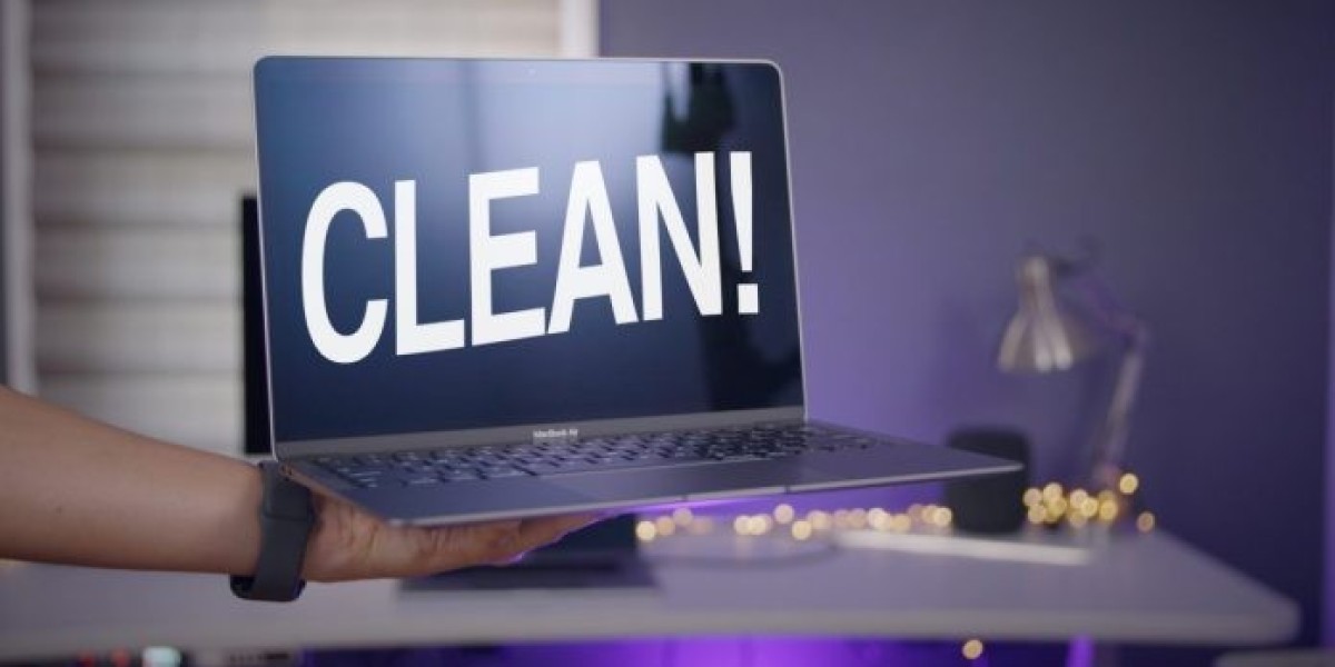 How to clean MacBook screen: The Right Way