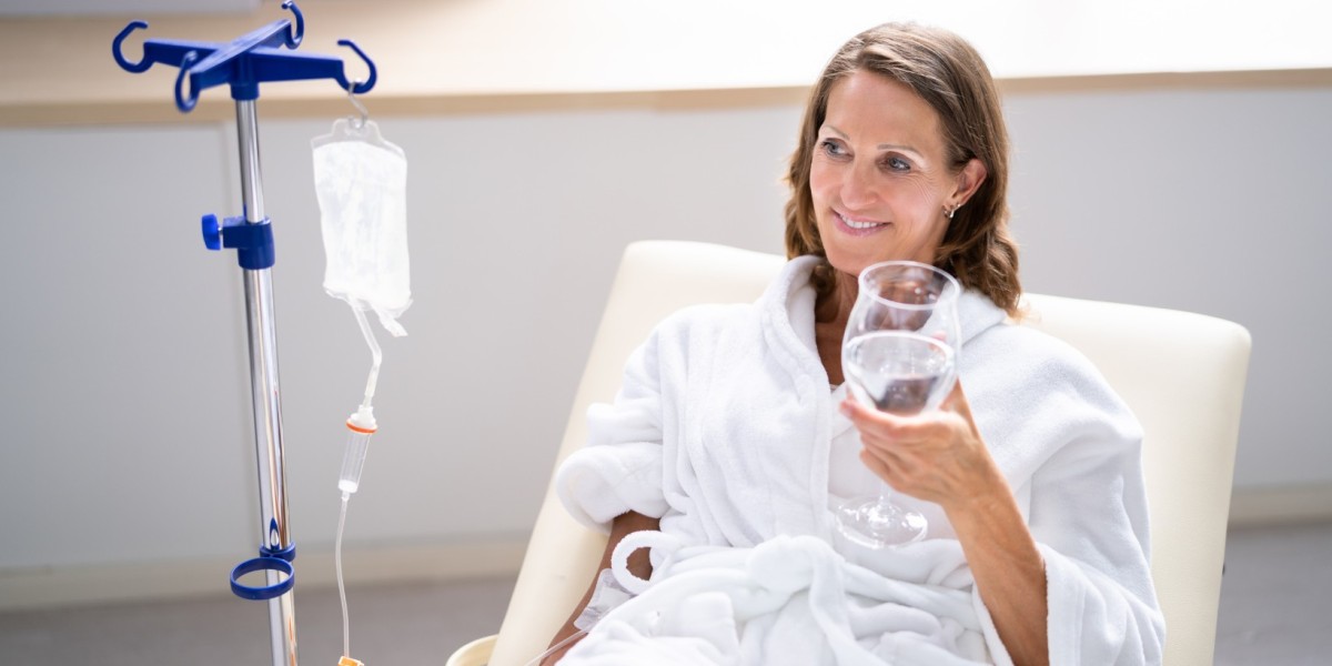 NAD+ Therapy: The New Biohacking Trend Among Du