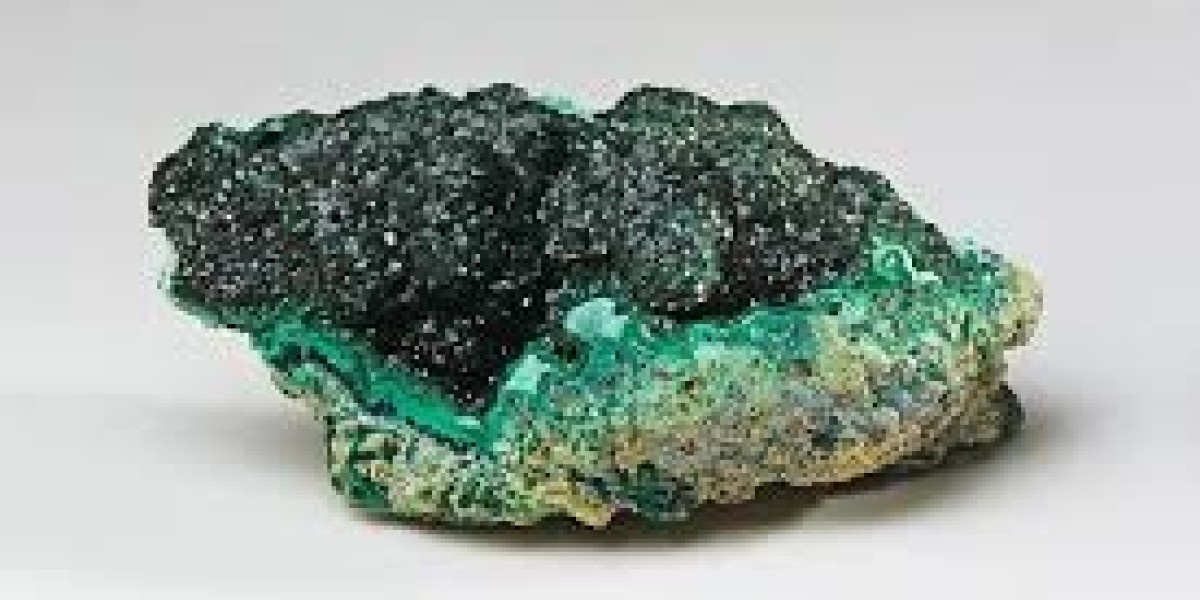 Malachite: The Vibrant Green Gemstone