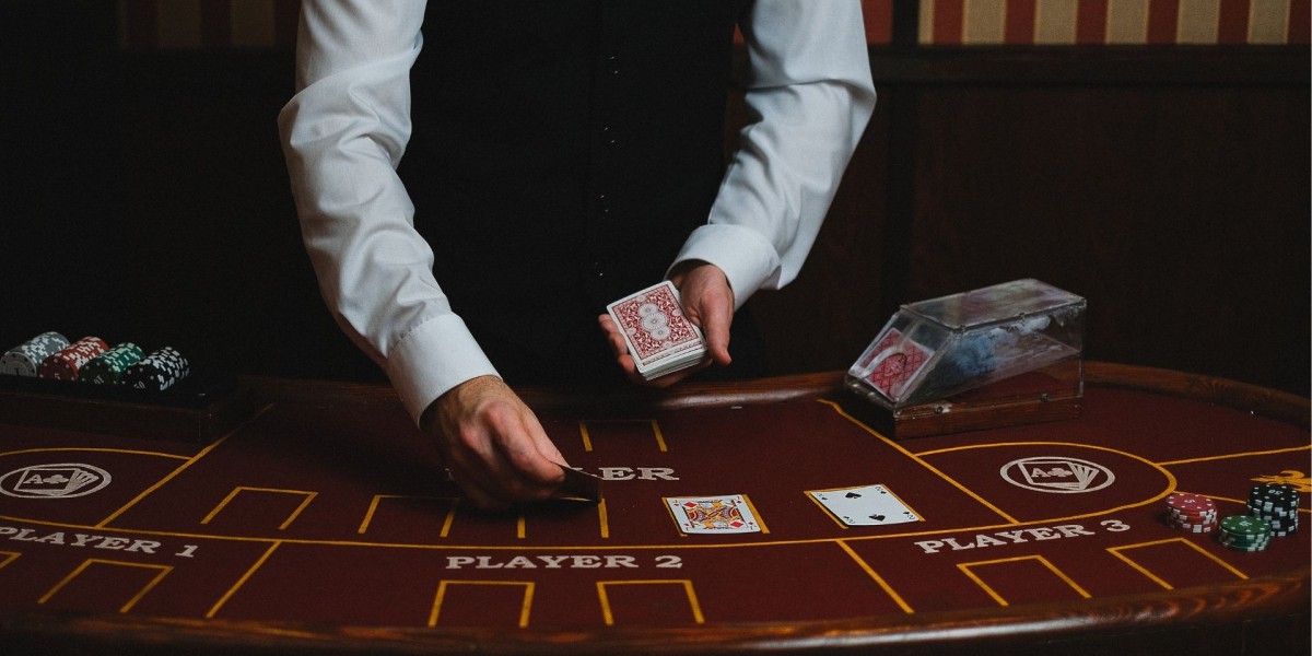 Online Gambling Market to Reach 2033