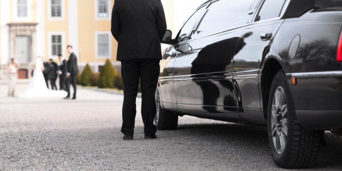 Elegant Wedding Limo Service in Toronto with To