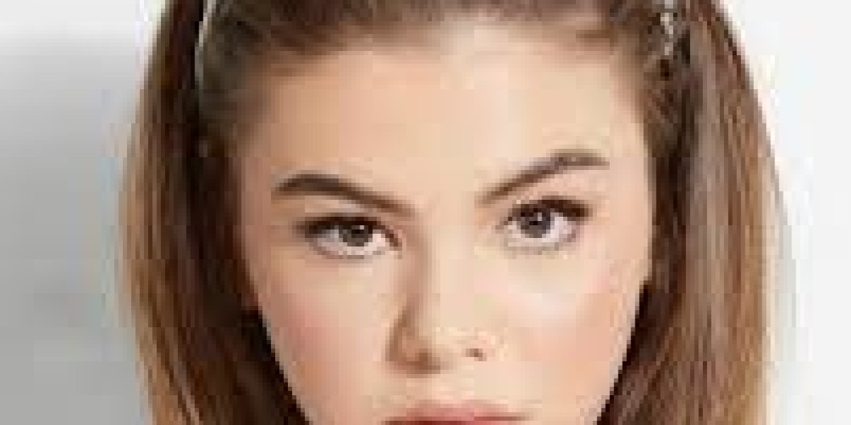 Ashley Tervort: Know Her Age, Height, Net Worth