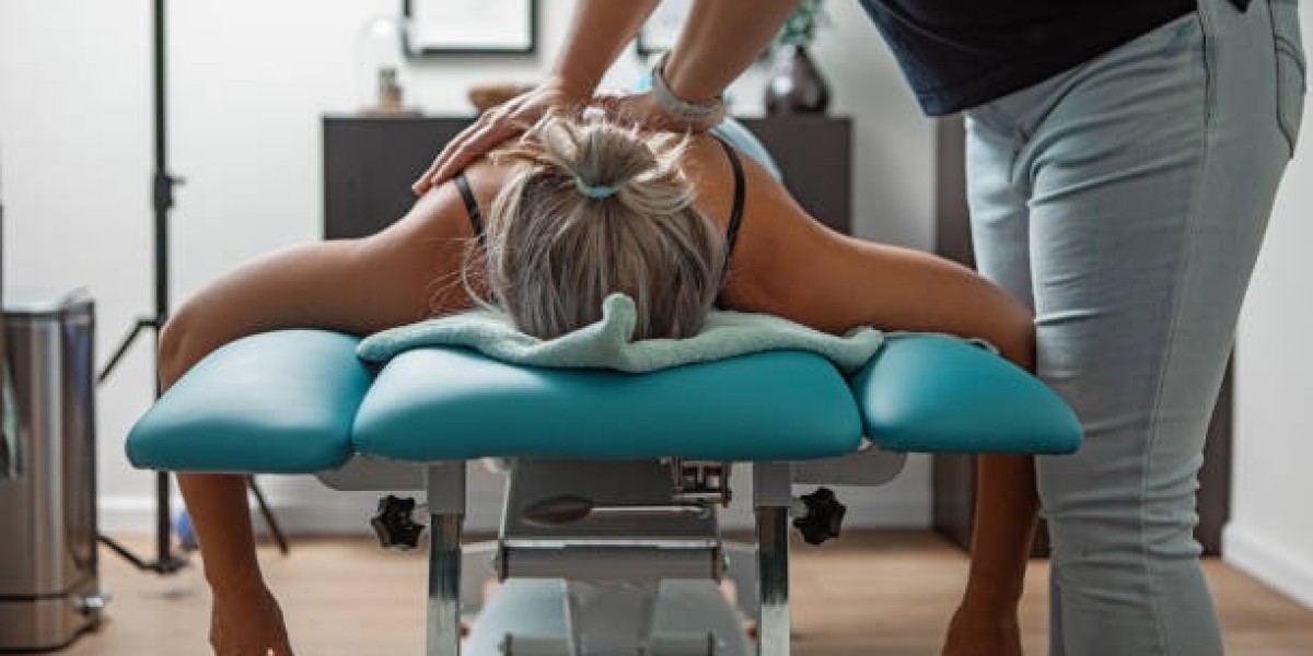 Experience Holistic Wellness with a Chiropracto