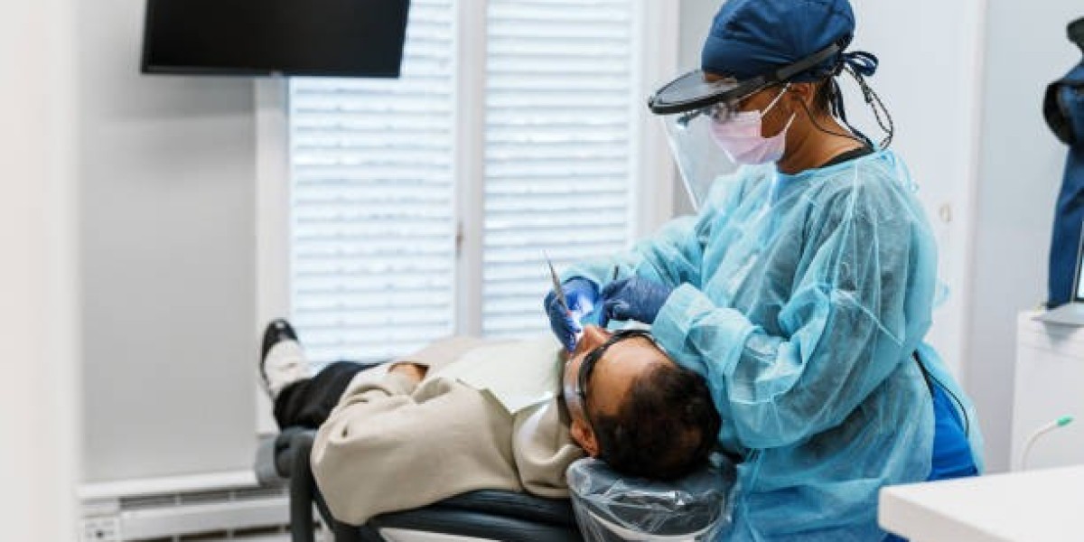 Dental Clinic in Riyadh Offering Invisalign Opt