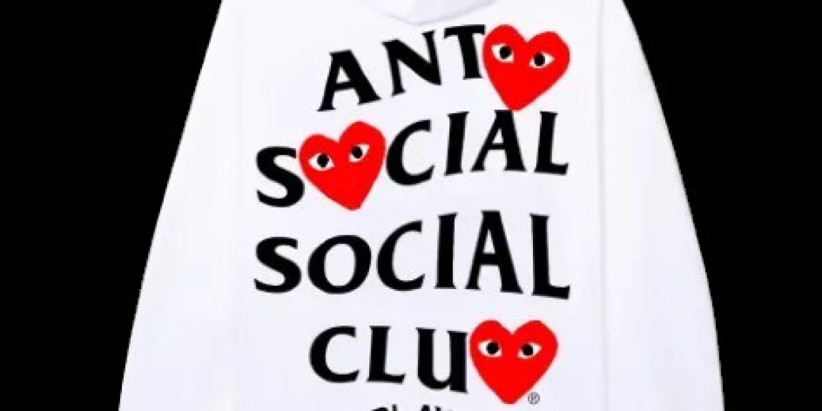 People Keep Staring When I Wear This CDG Hoodie