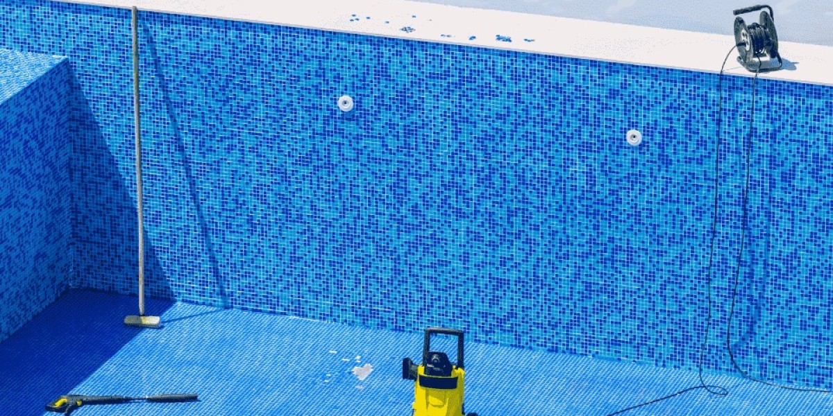 Pool Cleaning Service in La Riviera | Bechara P