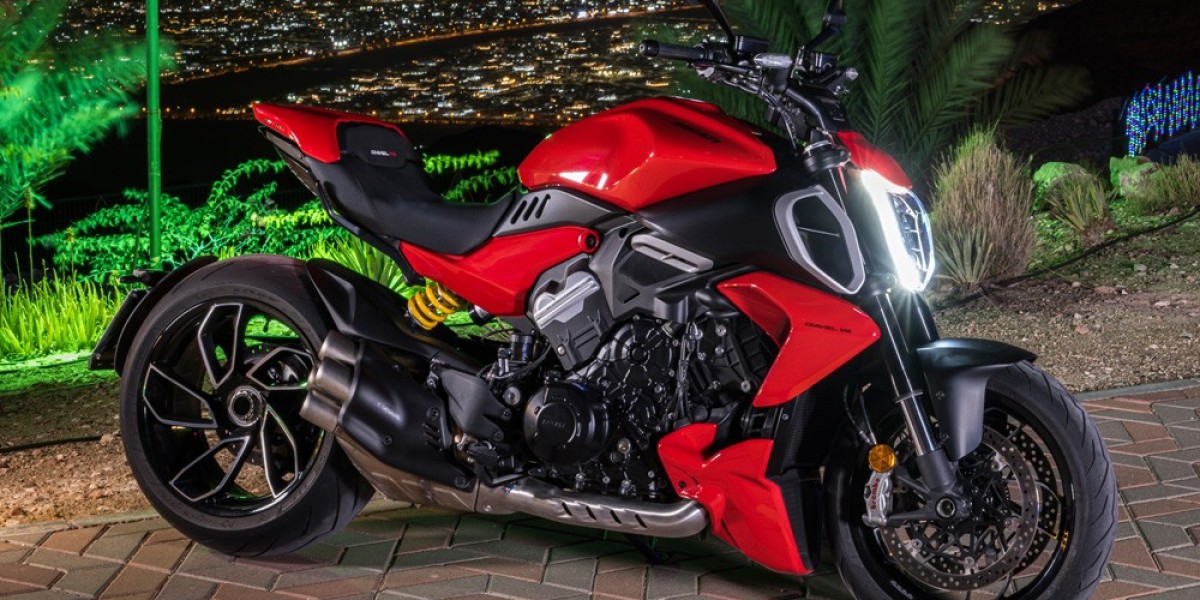 Ducati Diavel V4 – Specs, Price & Review of the